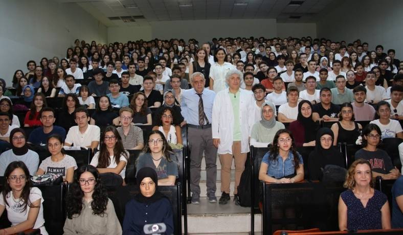 akdeniz-uni-tip-fakultesi-24-ilk-ders.jpg