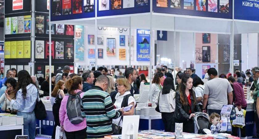 izmir-kitap-fuari.jpg