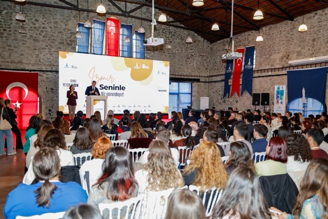 “İzmir Seninle” gençler için yola çıkıyor