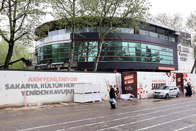 AKM yine şehrin buluşma noktası olacak