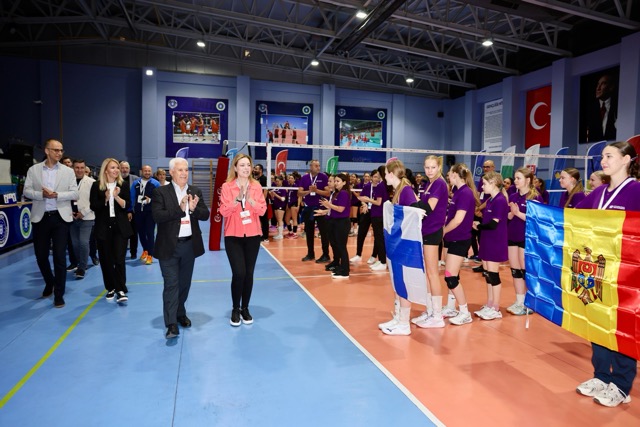 Kardeş Şehirler Voleybol Turnuvası Bursa’da Başladı