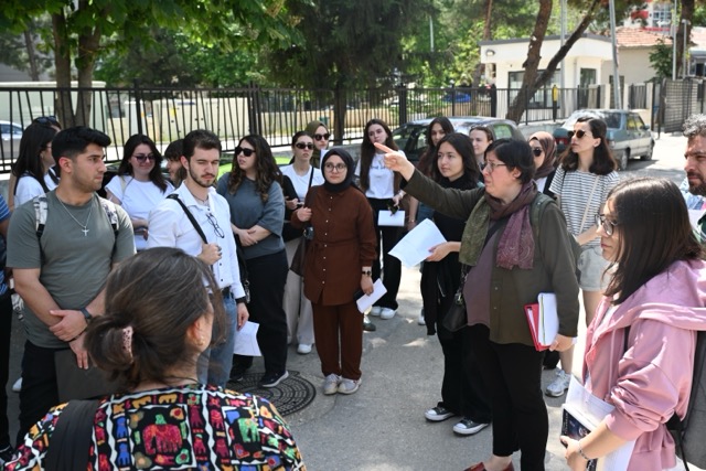 Bursa'ya yaya ve çocuk dostu sokak kazandırılıyor