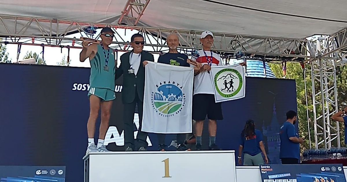 Ali Turan Eti Lifalif Yarı Maratonu’ndan madalya ile döndü